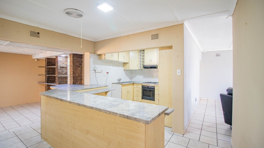 5 Bedroom Property for Sale in Impala Park Gauteng