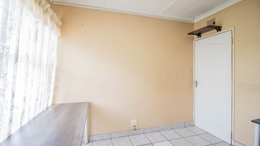 5 Bedroom Property for Sale in Impala Park Gauteng