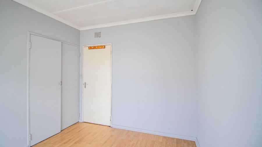 5 Bedroom Property for Sale in Impala Park Gauteng
