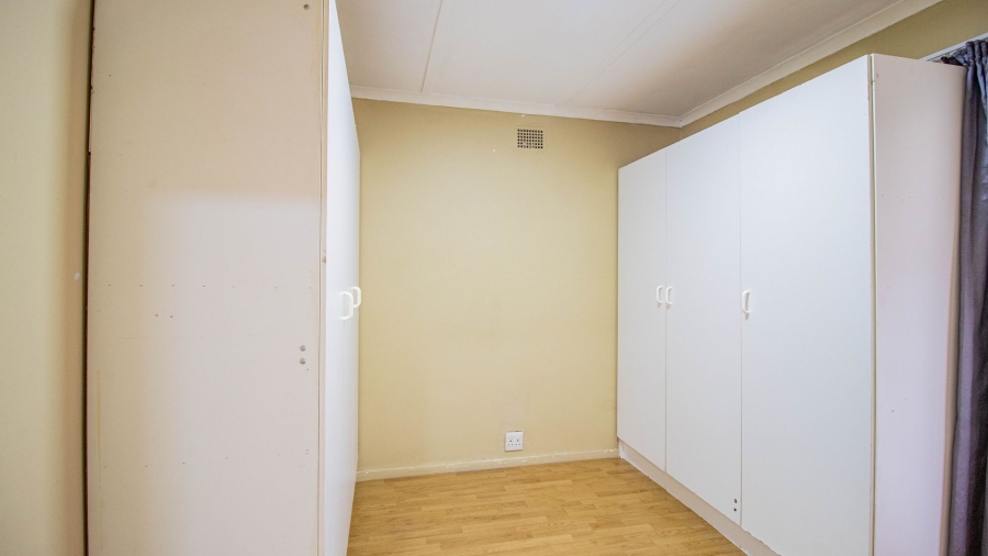 5 Bedroom Property for Sale in Impala Park Gauteng
