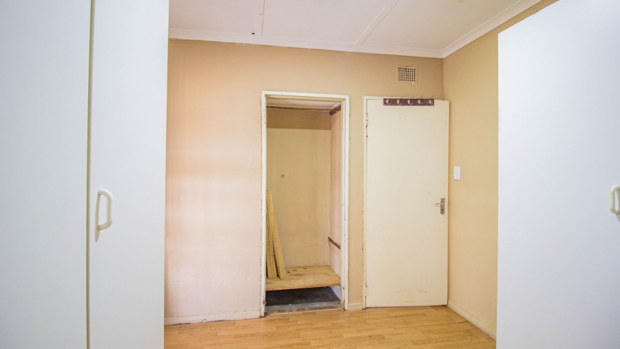 5 Bedroom Property for Sale in Impala Park Gauteng
