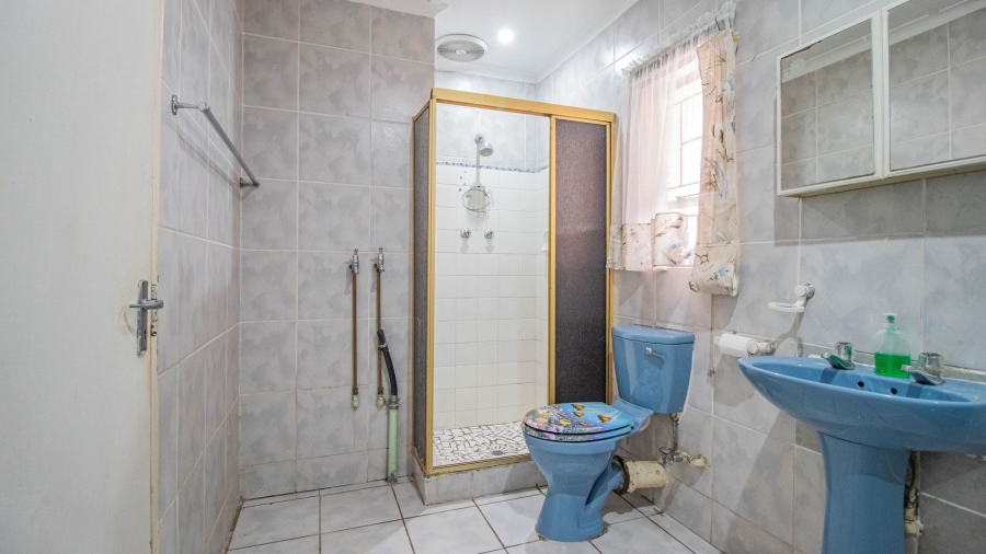 5 Bedroom Property for Sale in Impala Park Gauteng
