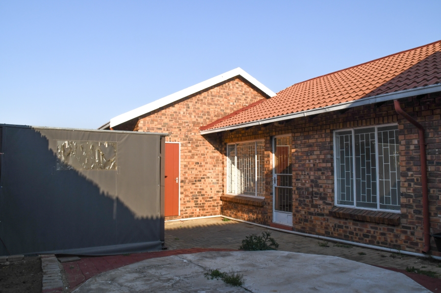 3 Bedroom Property for Sale in Princess A H Gauteng