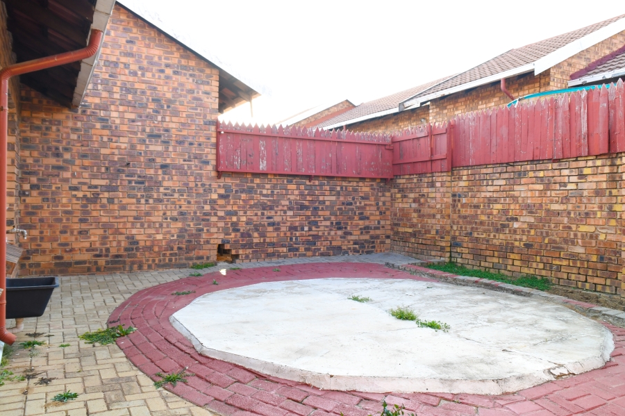 3 Bedroom Property for Sale in Princess A H Gauteng