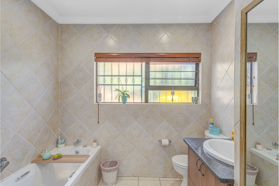 3 Bedroom Property for Sale in North Riding Gauteng