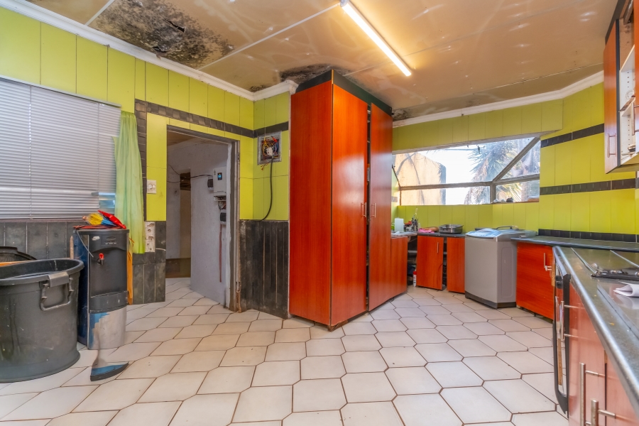 4 Bedroom Property for Sale in Roodekrans Gauteng
