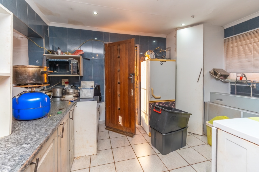 4 Bedroom Property for Sale in Roodekrans Gauteng