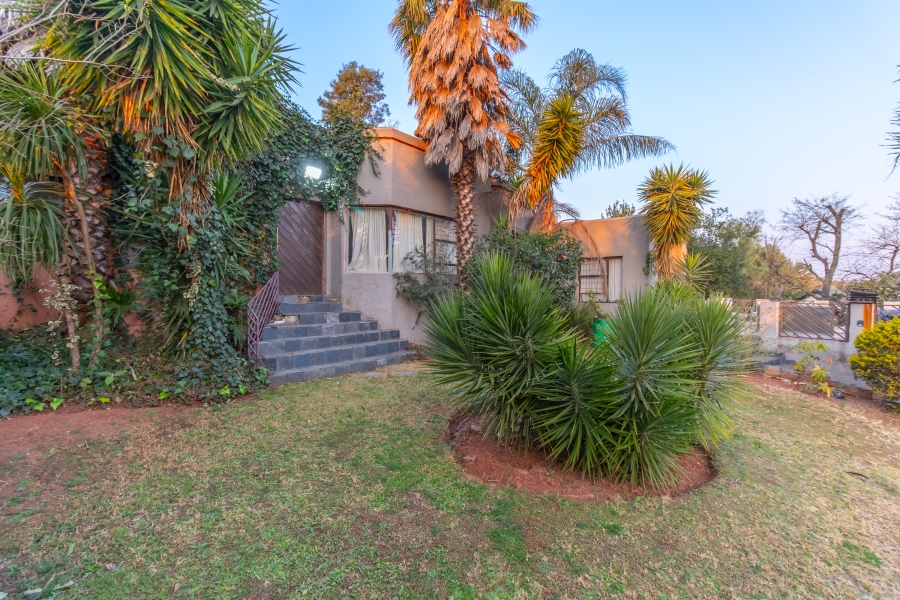 4 Bedroom Property for Sale in Roodekrans Gauteng