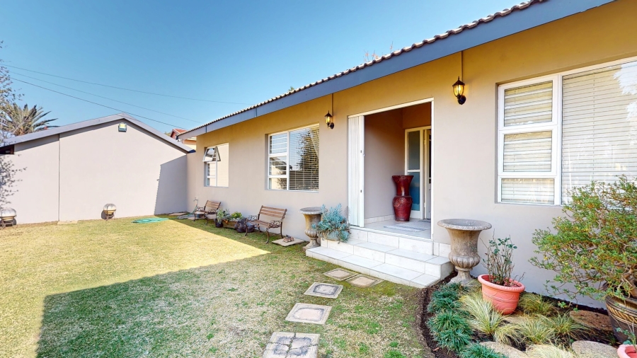 3 Bedroom Property for Sale in Farrarmere Gauteng