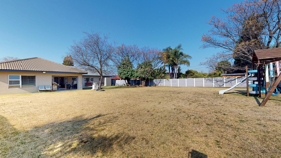 3 Bedroom Property for Sale in Farrarmere Gauteng