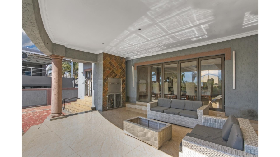 5 Bedroom Property for Sale in Blue Valley Golf Estate Gauteng