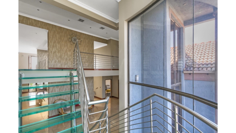 5 Bedroom Property for Sale in Blue Valley Golf Estate Gauteng