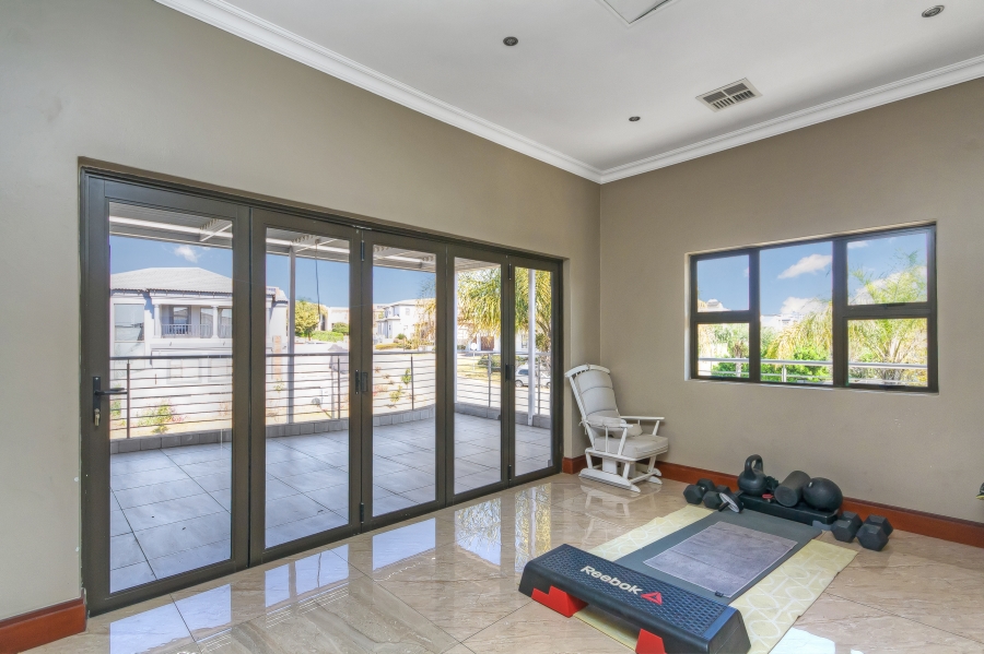 5 Bedroom Property for Sale in Blue Valley Golf Estate Gauteng