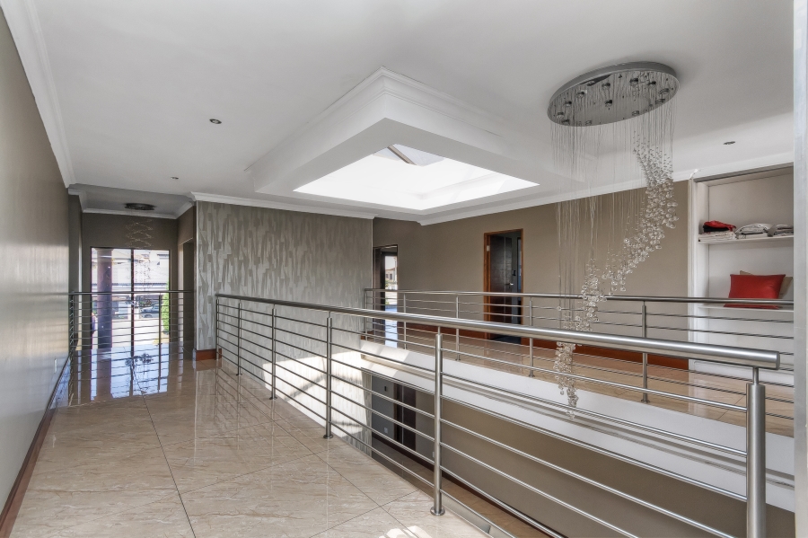 5 Bedroom Property for Sale in Blue Valley Golf Estate Gauteng