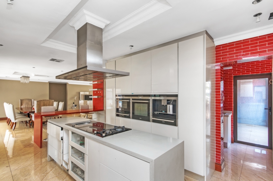 5 Bedroom Property for Sale in Blue Valley Golf Estate Gauteng