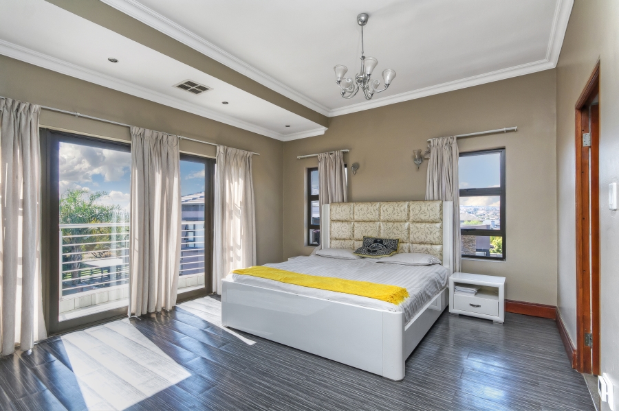 5 Bedroom Property for Sale in Blue Valley Golf Estate Gauteng