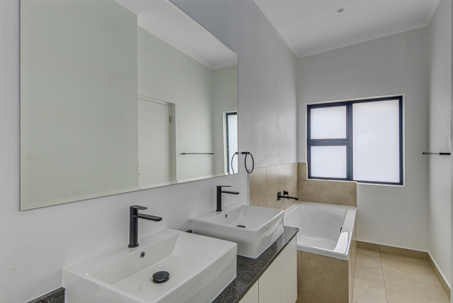 3 Bedroom Property for Sale in Fourways Gauteng