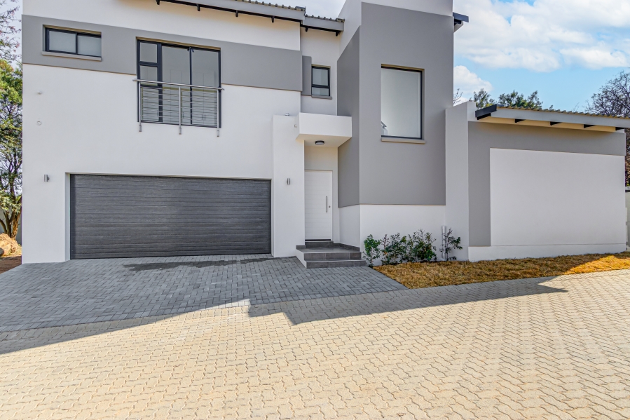 3 Bedroom Property for Sale in Fourways Gauteng