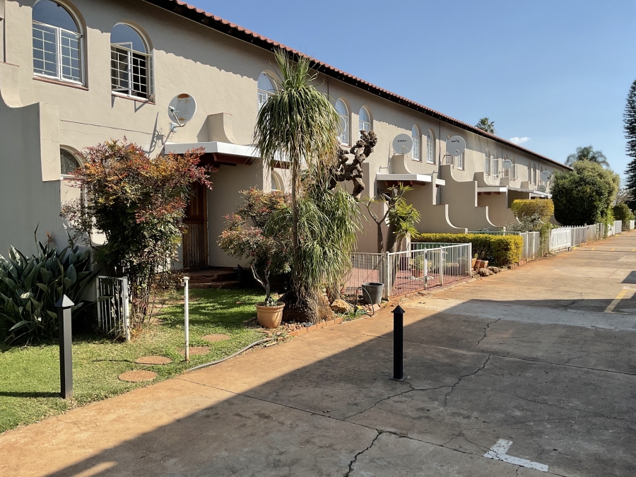 2 Bedroom Property for Sale in Kilner Park Gauteng