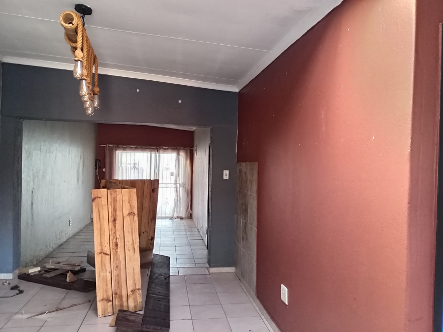 2 Bedroom Property for Sale in Booysens Gauteng