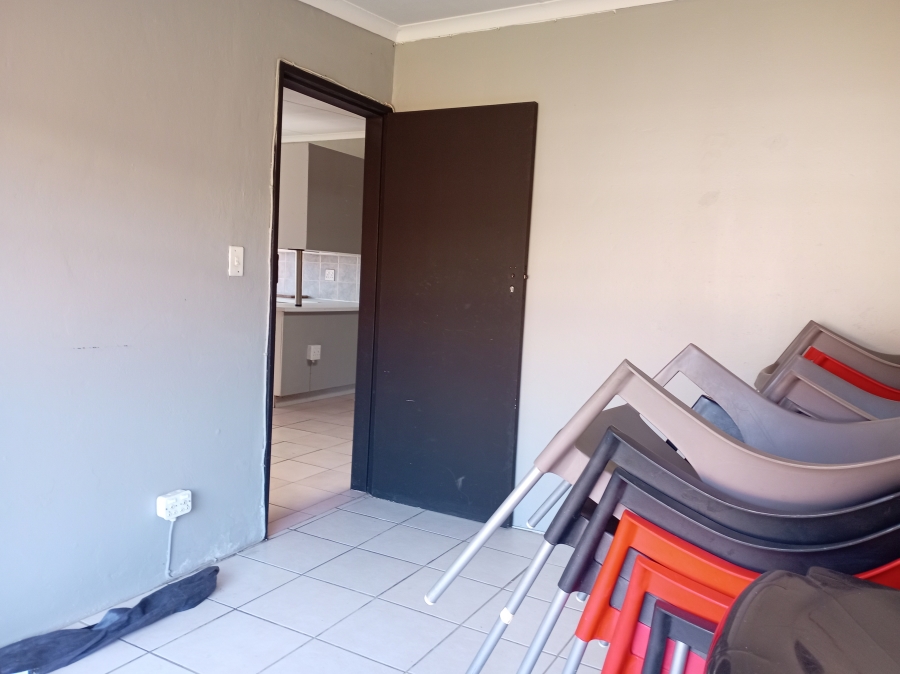 2 Bedroom Property for Sale in Booysens Gauteng