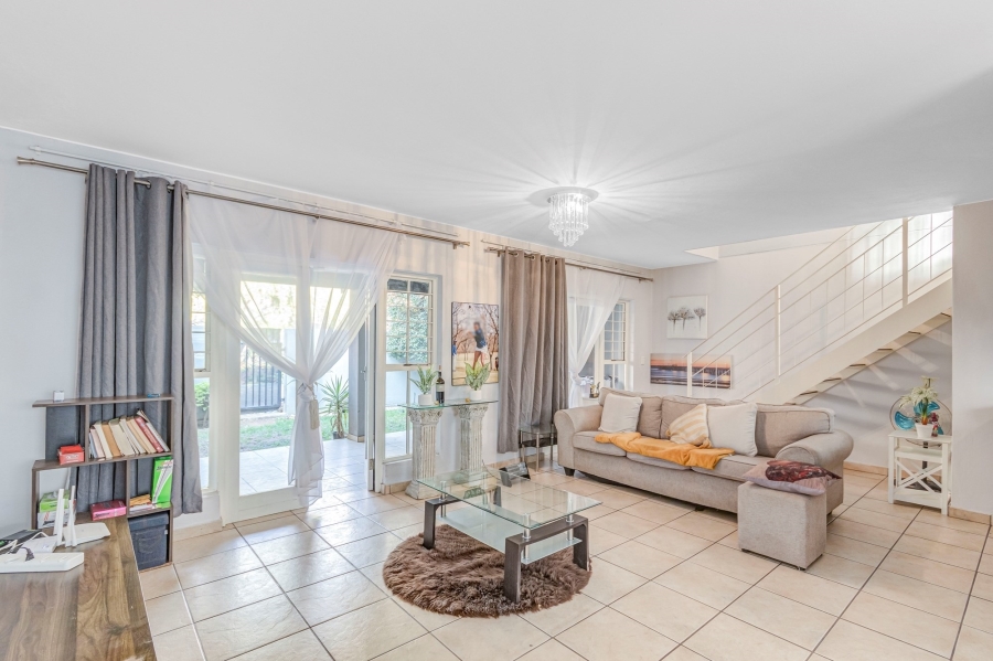 2 Bedroom Property for Sale in Broadacres Gauteng