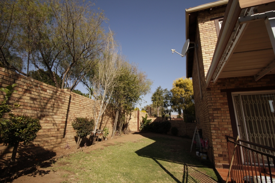 To Let 3 Bedroom Property for Rent in Kyalami Hills Gauteng