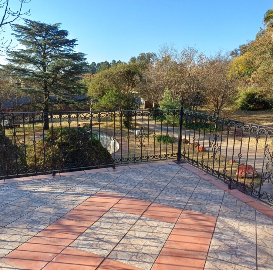To Let 2 Bedroom Property for Rent in Glen Austin Gauteng