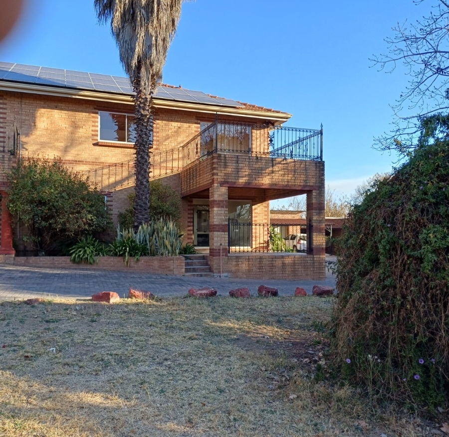 To Let 2 Bedroom Property for Rent in Glen Austin Gauteng