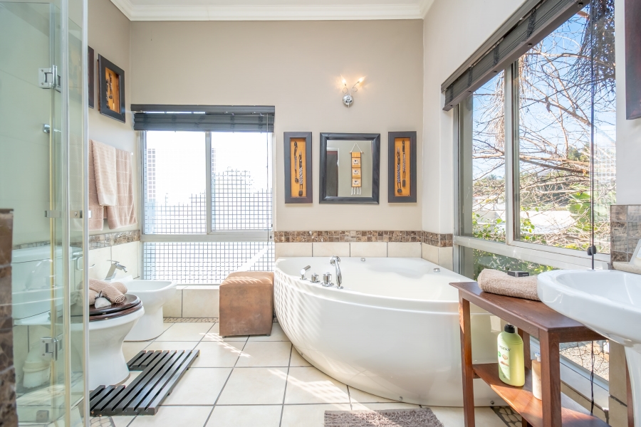 8 Bedroom Property for Sale in Emmarentia Gauteng