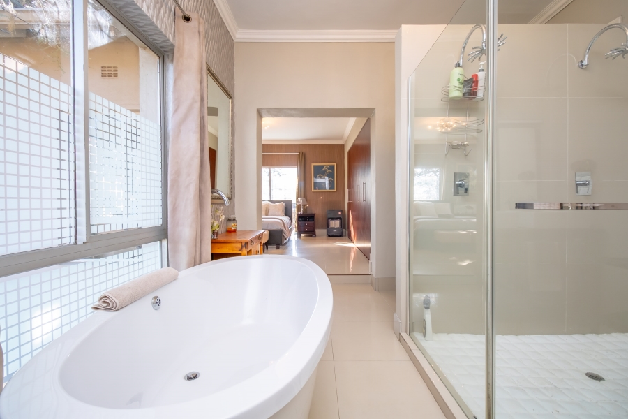 8 Bedroom Property for Sale in Emmarentia Gauteng