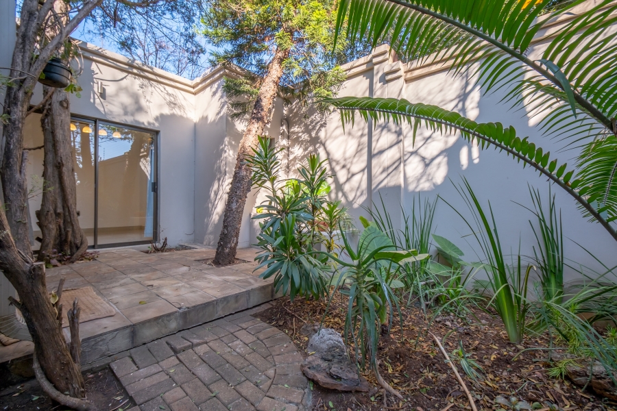 8 Bedroom Property for Sale in Emmarentia Gauteng