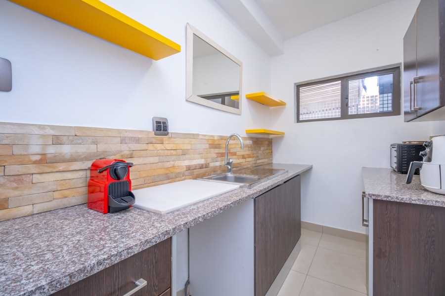 8 Bedroom Property for Sale in Emmarentia Gauteng