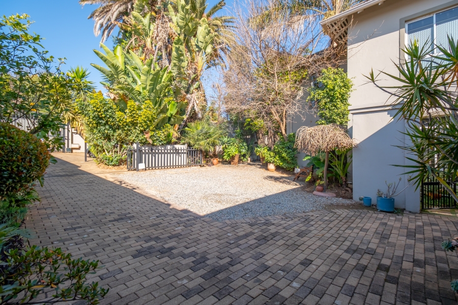 8 Bedroom Property for Sale in Emmarentia Gauteng