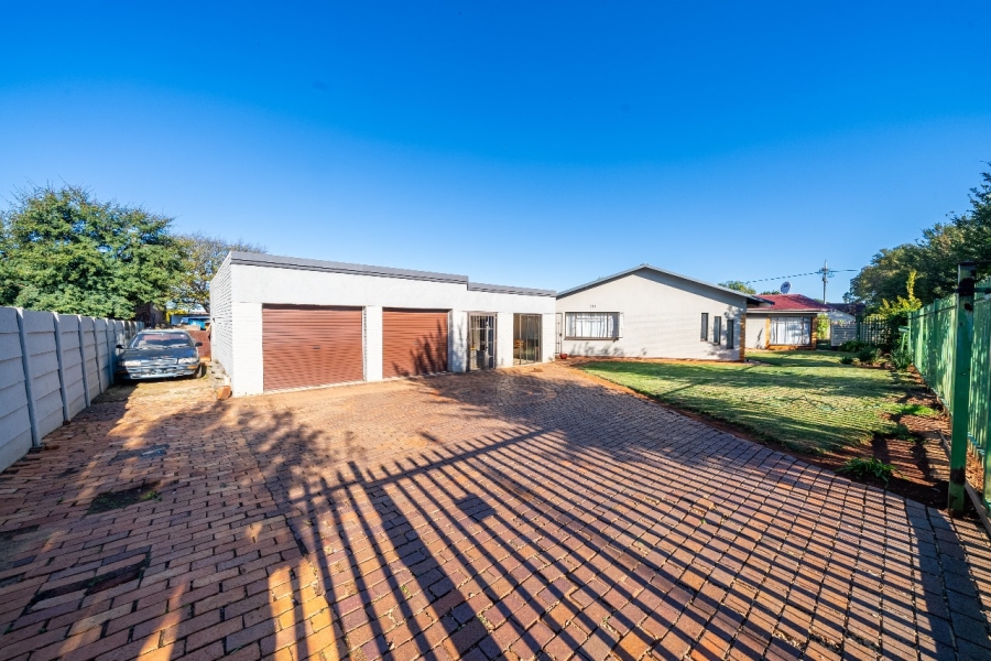 4 Bedroom Property for Sale in Casseldale Gauteng