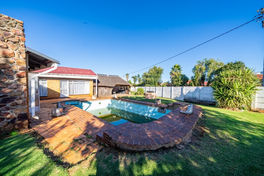4 Bedroom Property for Sale in Casseldale Gauteng