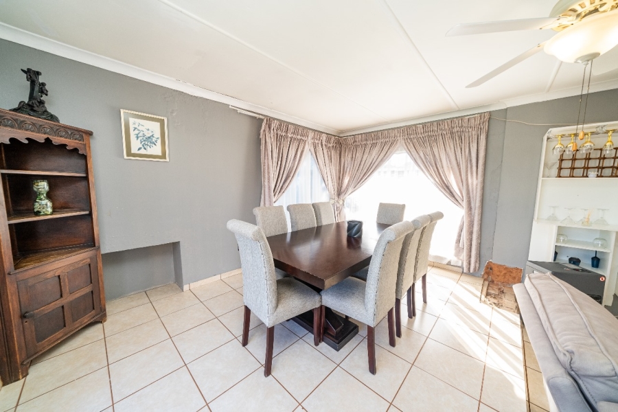 4 Bedroom Property for Sale in Casseldale Gauteng