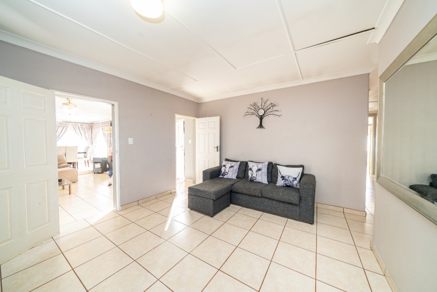 4 Bedroom Property for Sale in Casseldale Gauteng