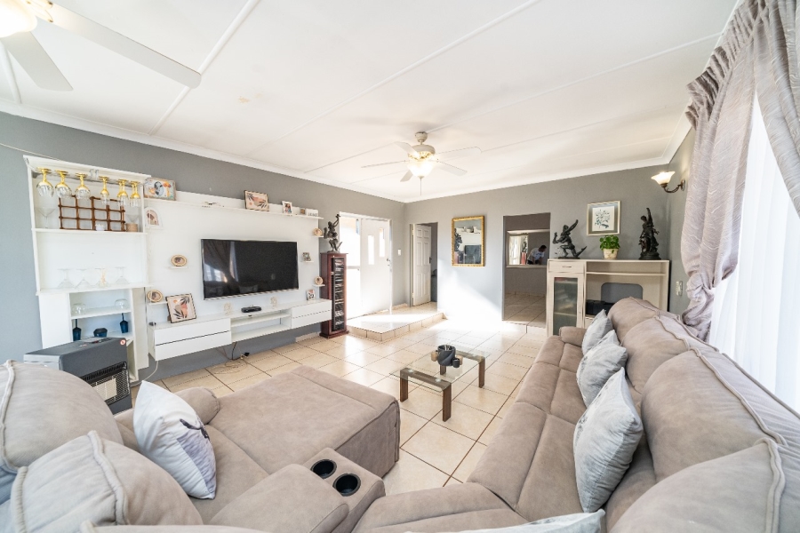 4 Bedroom Property for Sale in Casseldale Gauteng