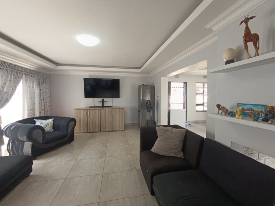 3 Bedroom Property for Sale in Raceview Gauteng
