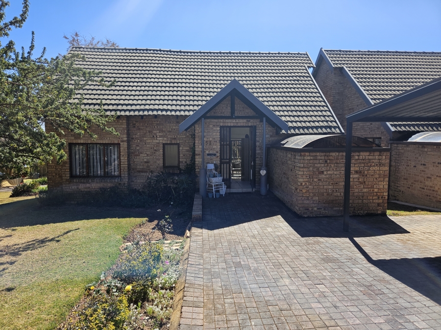 3 Bedroom Property for Sale in Noordheuwel Gauteng