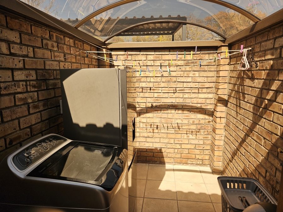 3 Bedroom Property for Sale in Noordheuwel Gauteng