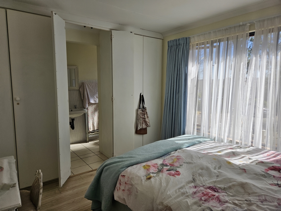 3 Bedroom Property for Sale in Noordheuwel Gauteng