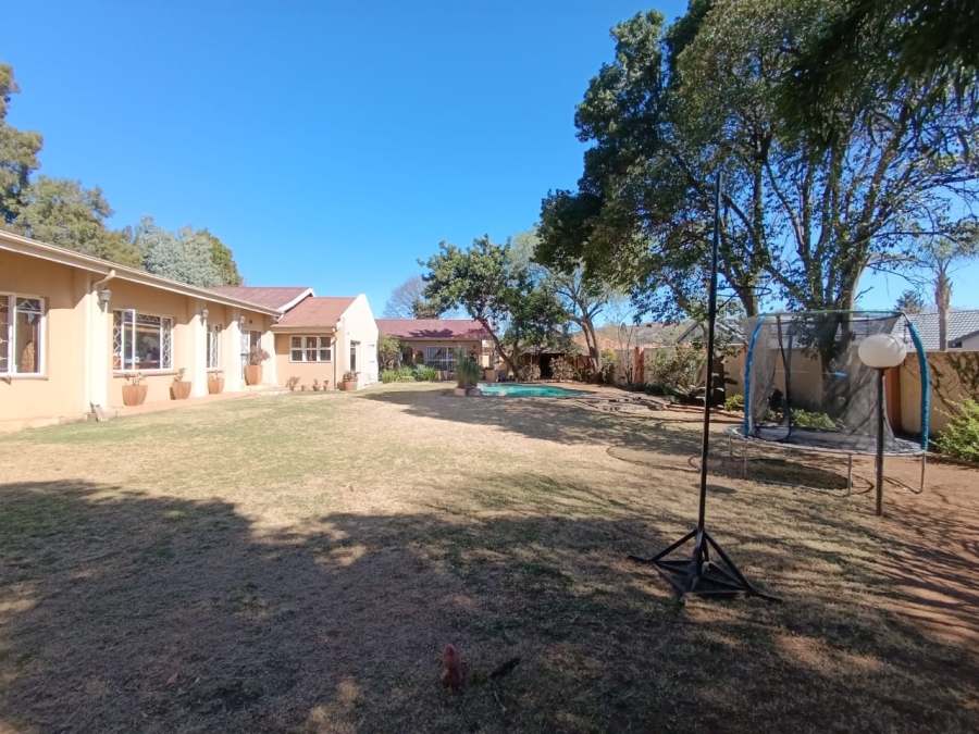 3 Bedroom Property for Sale in New Redruth Gauteng