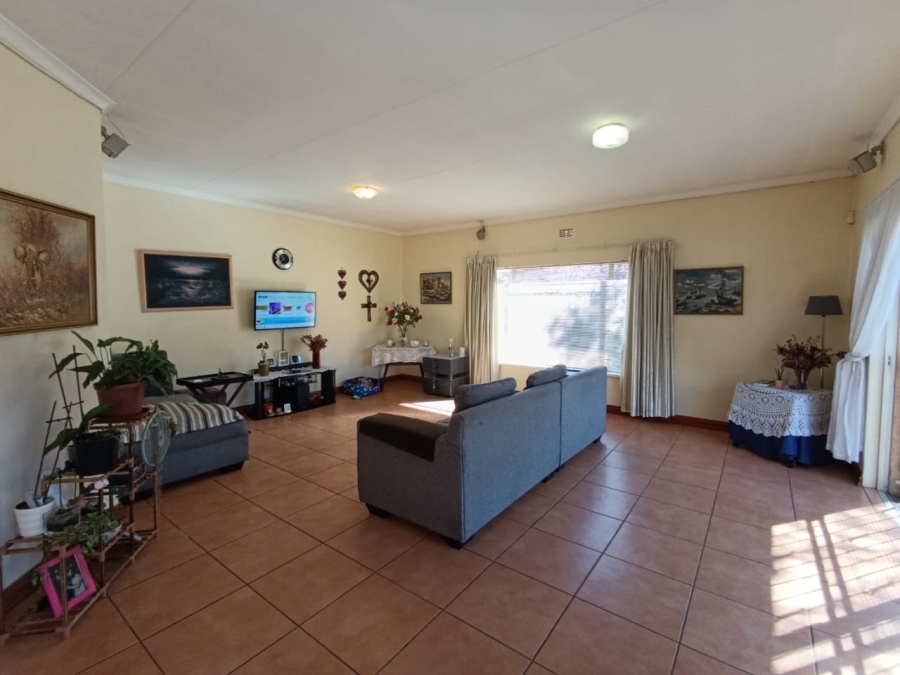 3 Bedroom Property for Sale in New Redruth Gauteng