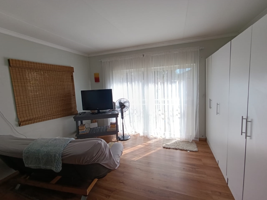 3 Bedroom Property for Sale in New Redruth Gauteng