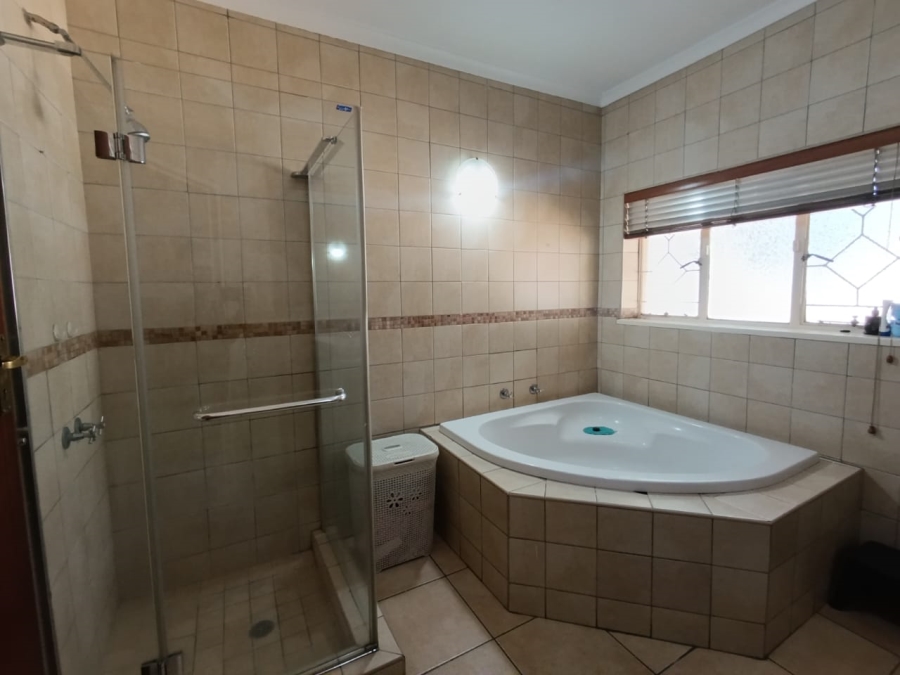 3 Bedroom Property for Sale in New Redruth Gauteng