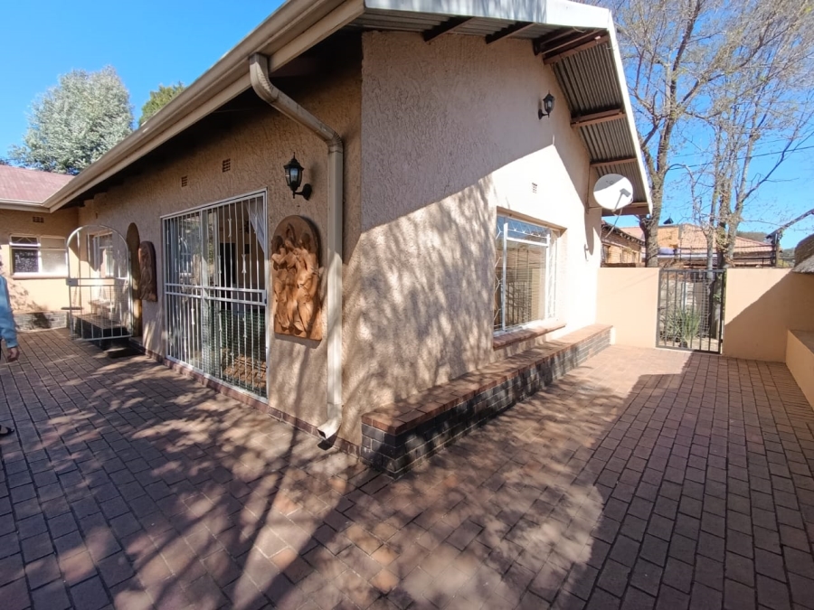 3 Bedroom Property for Sale in New Redruth Gauteng