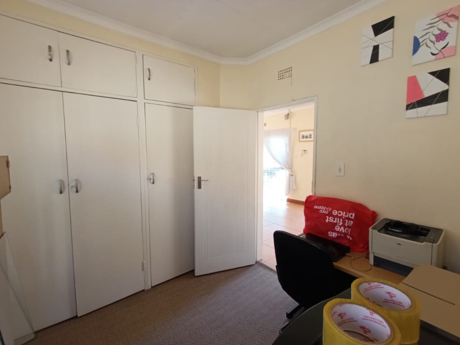 3 Bedroom Property for Sale in New Redruth Gauteng