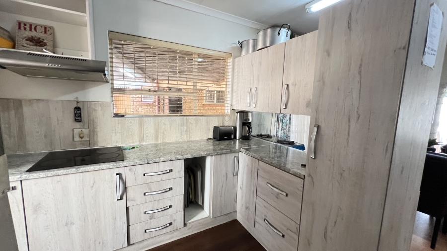 3 Bedroom Property for Sale in Greenhills Gauteng